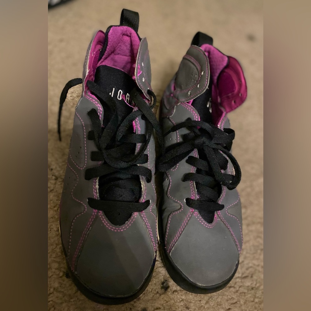 Grey Jordan sneakers kids 6.5Y